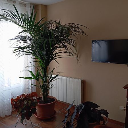 Hostal Santiago Carrion De Los Condes Exterior photo